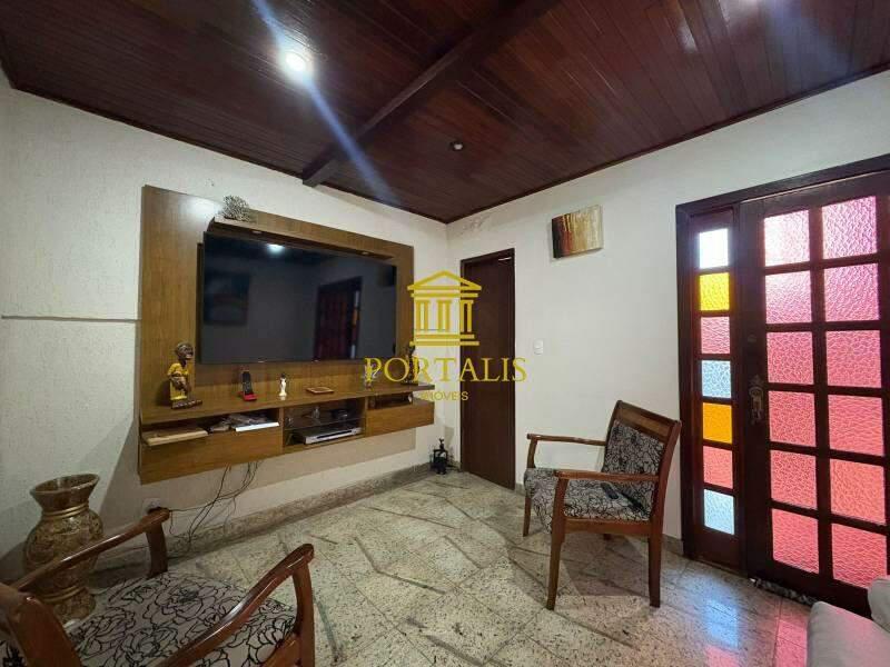 Casa, Dona Clara, 3 Quartos, 4 Vagas, 1 Suíte