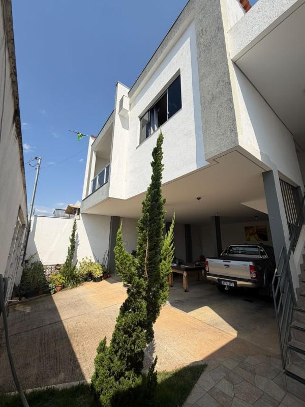 Casa, Liberdade, 3 Quartos, 4 Vagas, 1 Suíte