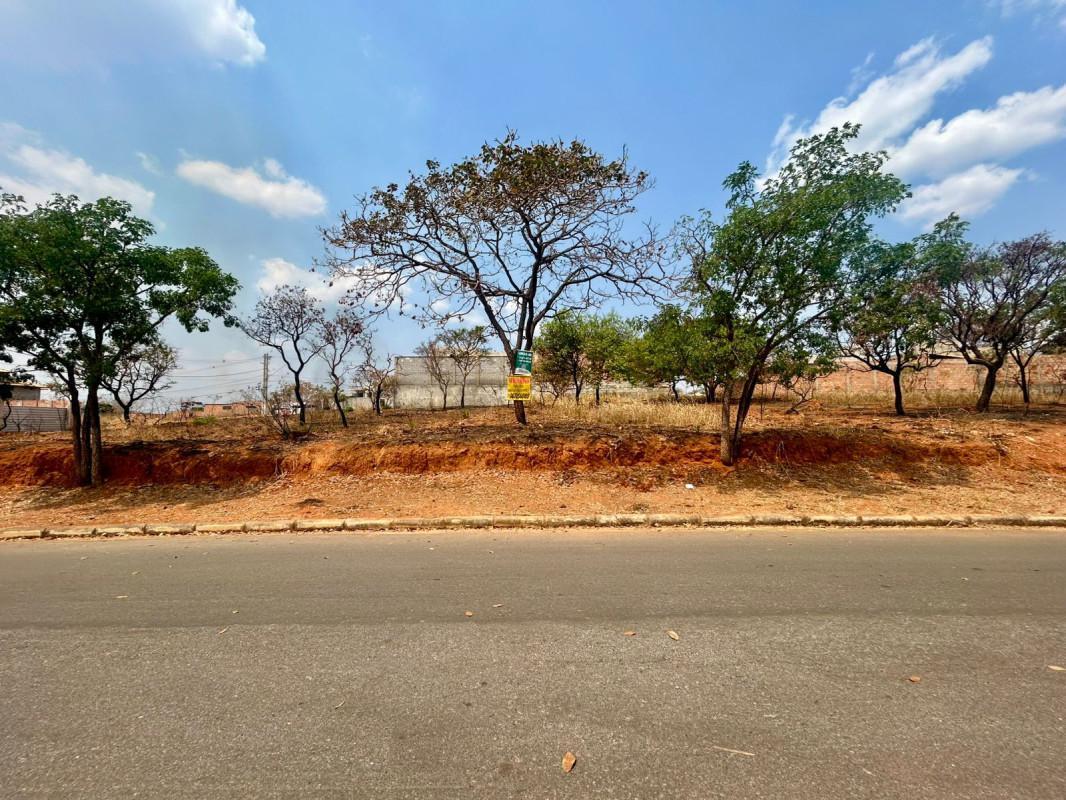 Lote, Vila dos Ipês, 0 Quarto, 0 Vaga