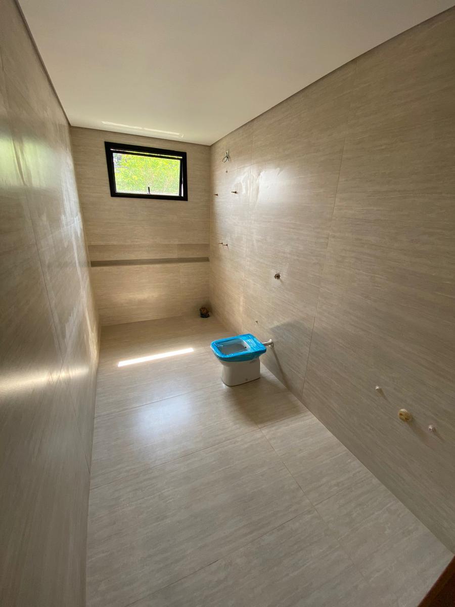 Casa, Santa Luiza, 4 Quartos, 6 Vagas, 2 Suítes