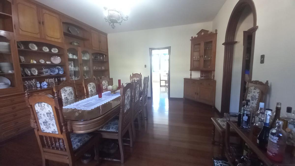 Casa, Santa Rosa, 3 Quartos, 6 Vagas, 3 Suítes