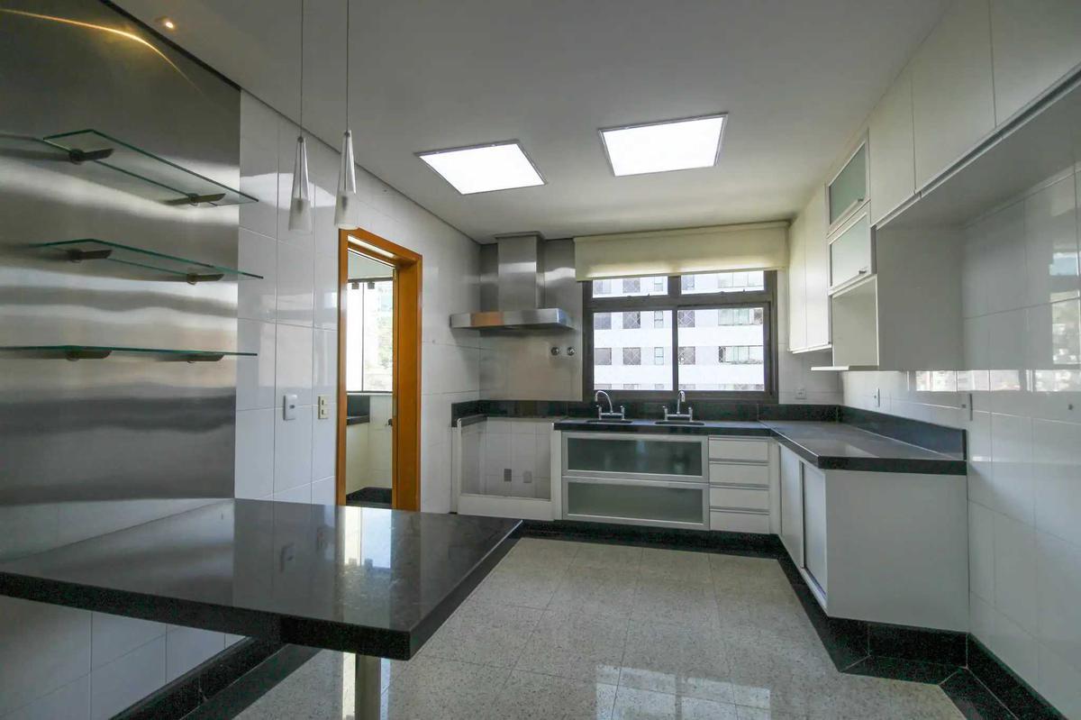 Apartamento, Santa Lúcia, 4 Quartos, 4 Vagas, 2 Suítes