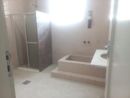 Casa Comercial, Barro Preto, 4 Quartos, 3 Vagas