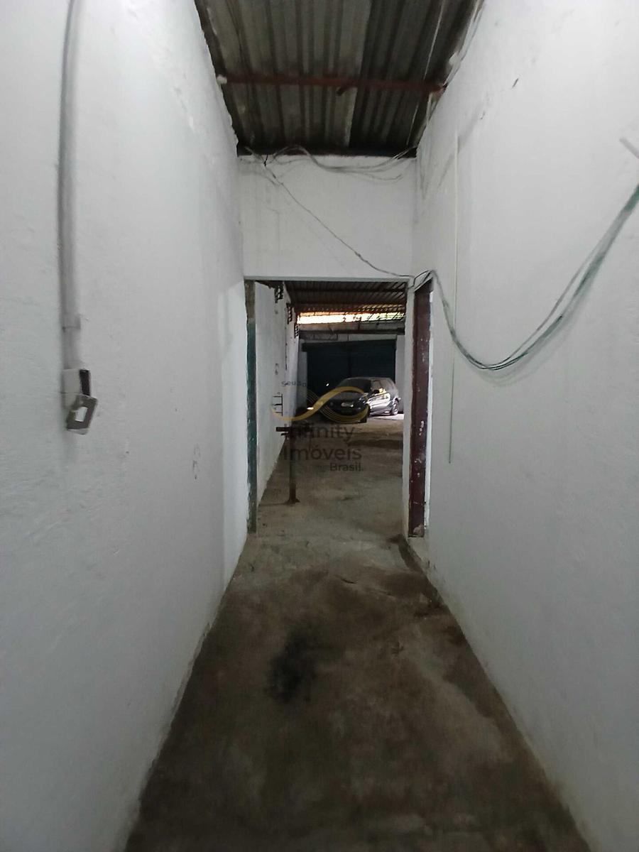 Ponto Comercial, Carlos Prates, 0 Quarto