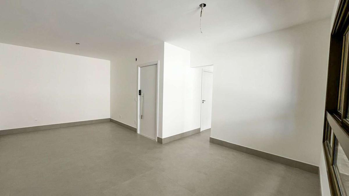 Apartamento, Santa Efigênia, 3 Quartos, 2 Vagas, 3 Suítes