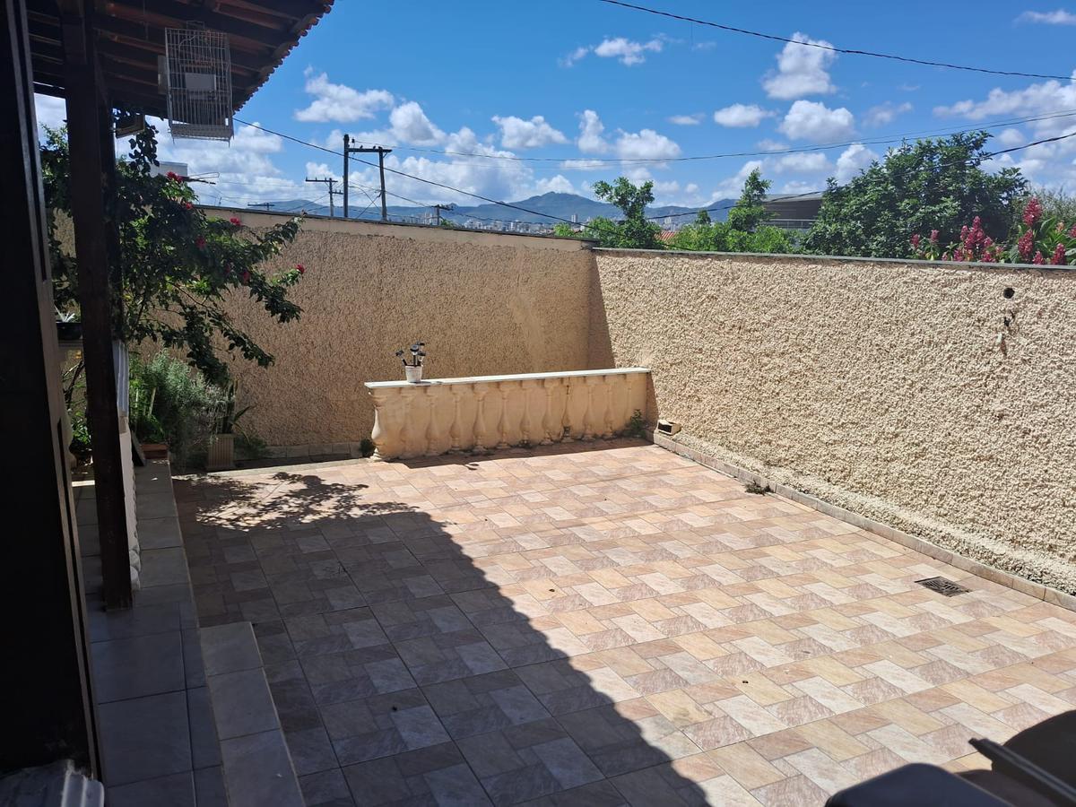 Casa, Santa Cruz, 4 Quartos, 8 Vagas