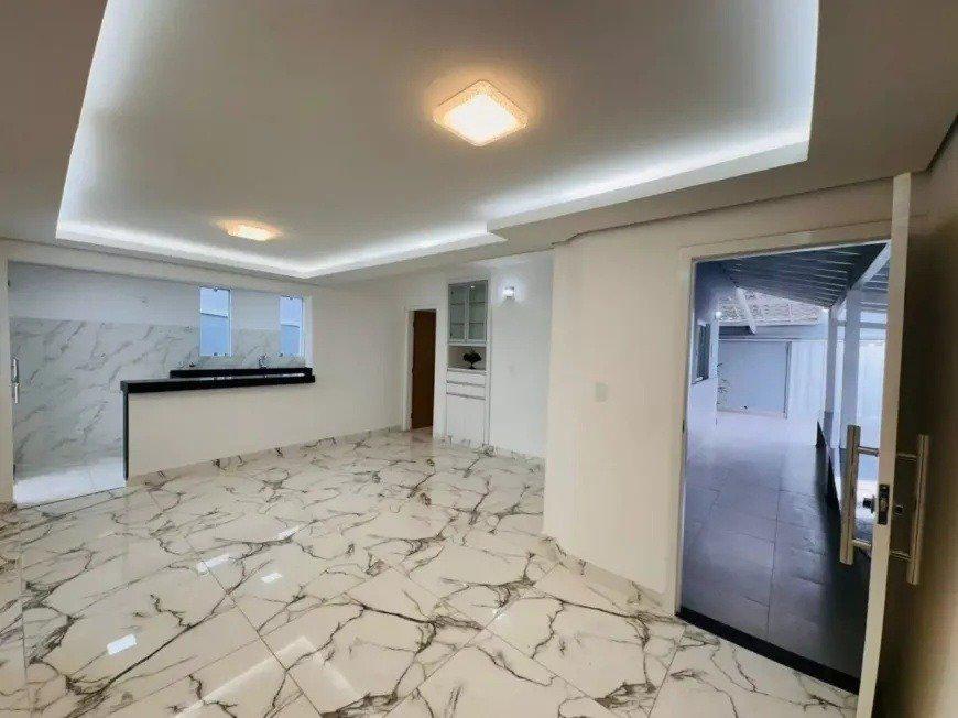 Casa, Rio Branco, 3 Quartos, 5 Vagas, 2 Suítes