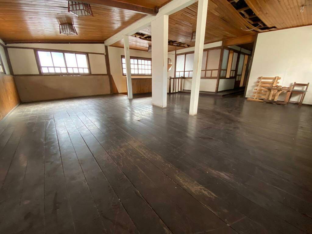 Casa Comercial, Funcionários, 0 Quarto, 0 Vaga