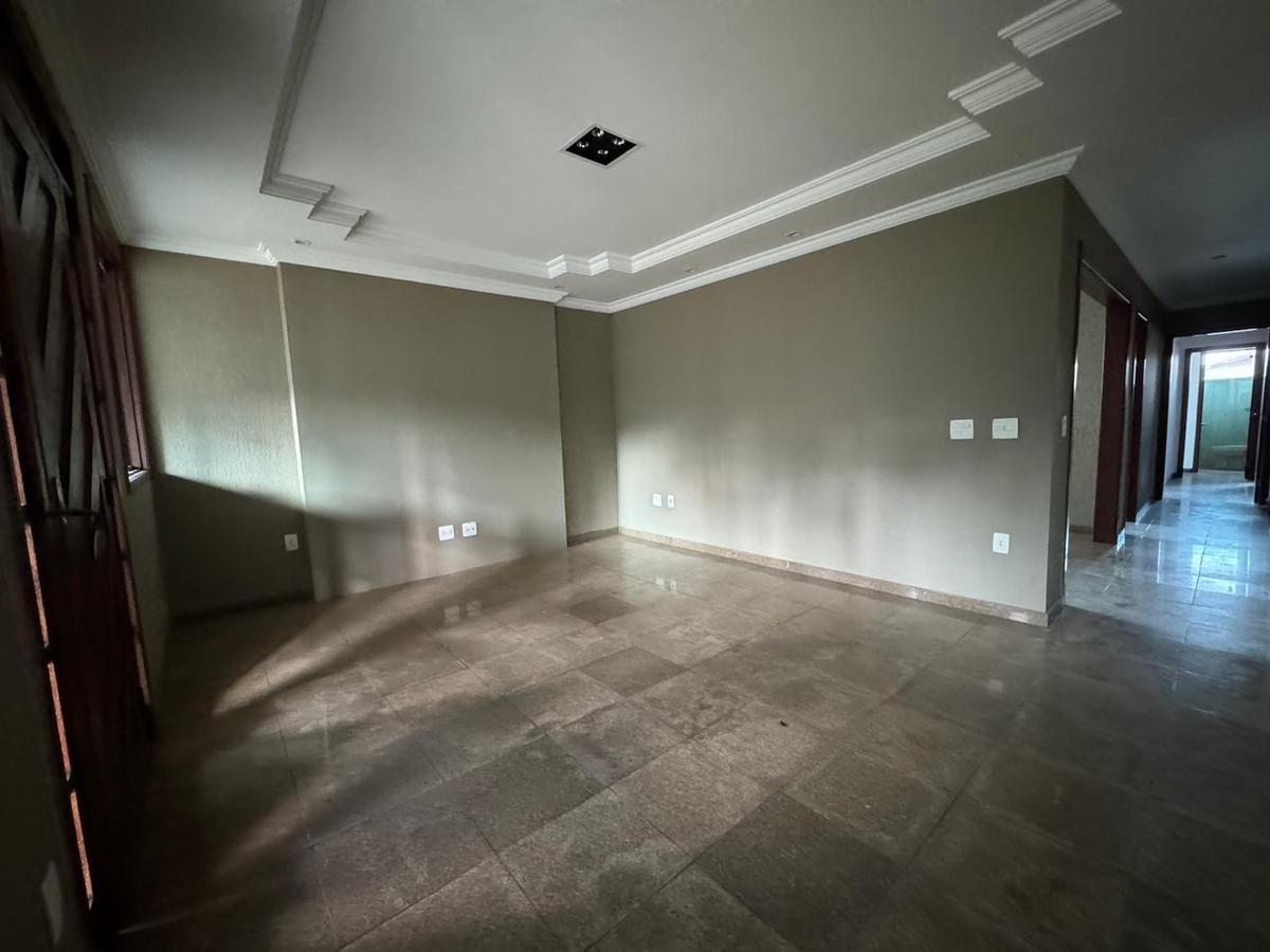 Casa, Santa Mônica, 4 Quartos, 6 Vagas, 2 Suítes