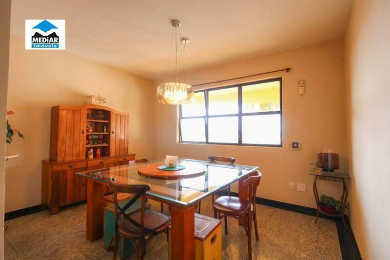 Casa, Buritis, 4 Quartos, 4 Vagas, 1 Suíte