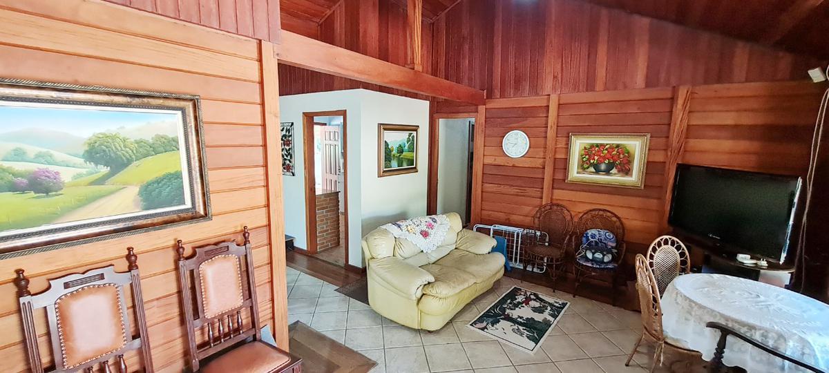 Fazenda, Quarenta e Dois, 4 Quartos, 12 Vagas, 1 Suíte