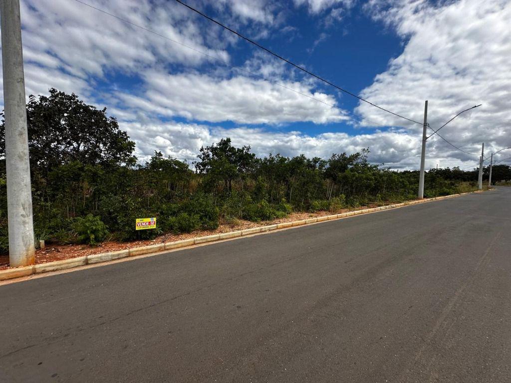 Lote, Centro, 0 Quarto, 0 Vaga