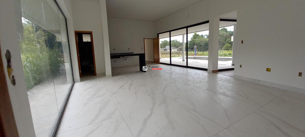 Casa, Campinho, 3 Quartos, 4 Vagas, 3 Suítes