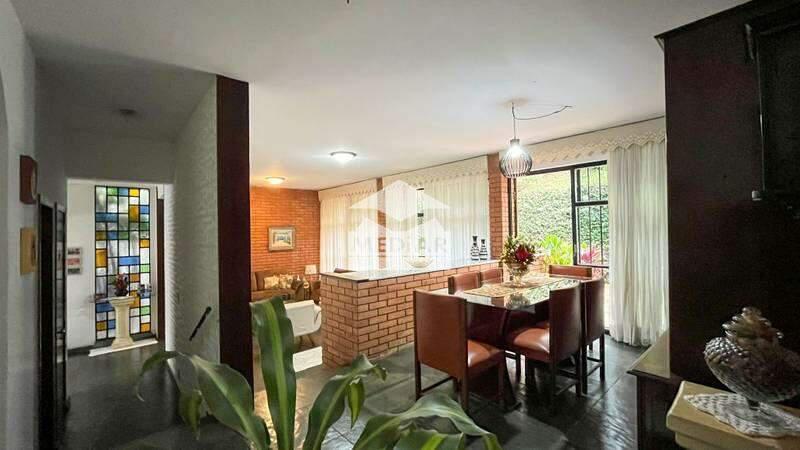 Casa, Comiteco, 4 Quartos, 3 Vagas, 2 Suítes