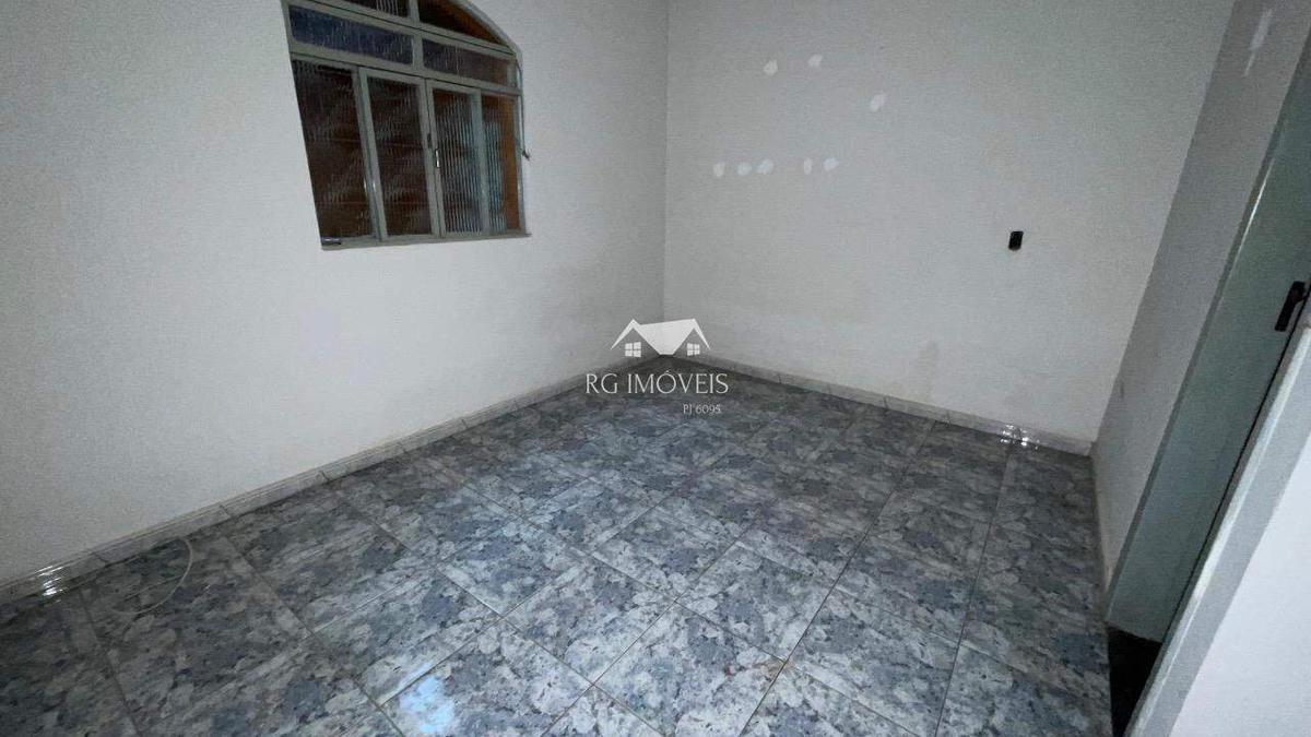 Casa, Petrópolis (barreiro), 3 Quartos, 3 Vagas, 1 Suíte