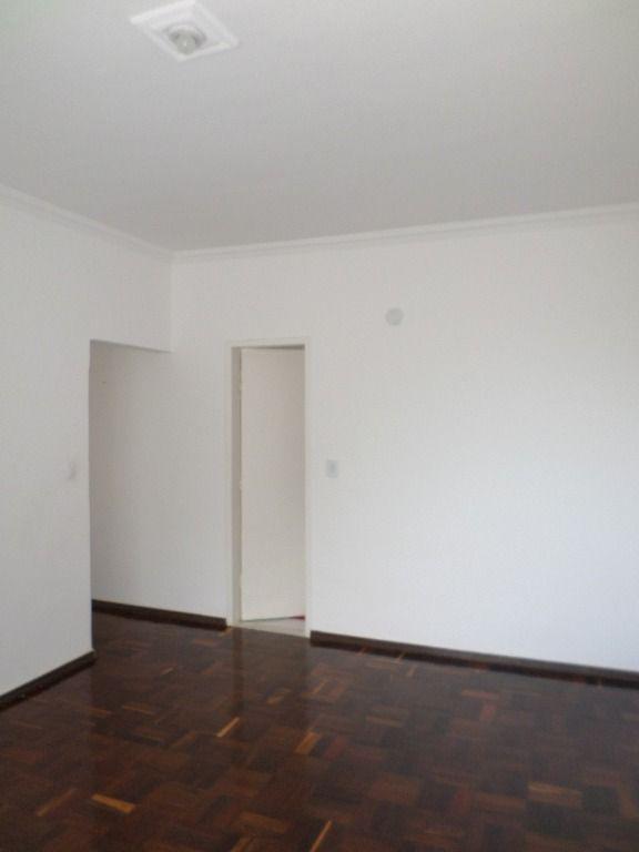 Casa, Centro, 5 Quartos, 0 Vaga, 1 Suíte