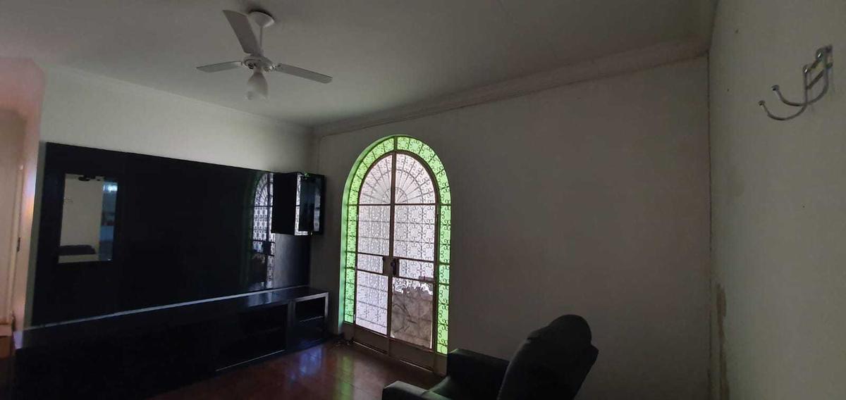 Casa Comercial, São Francisco, 4 Quartos, 6 Vagas, 1 Suíte