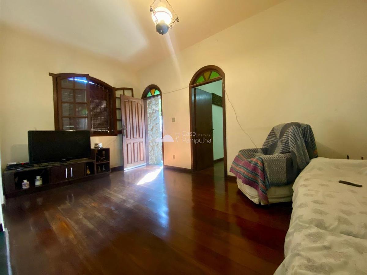 Casa, Santa Branca, 3 Quartos, 4 Vagas, 2 Suítes