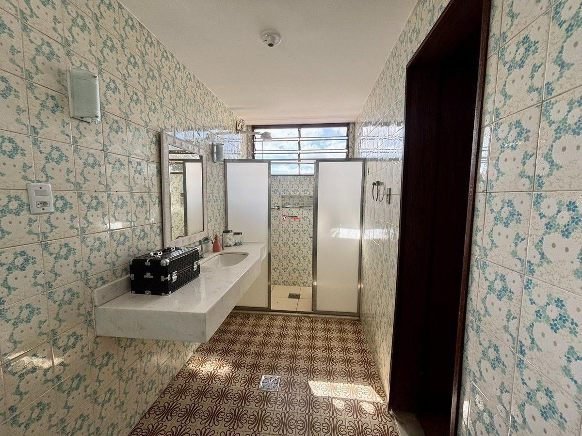 Casa, São José, 4 Quartos, 6 Vagas, 1 Suíte