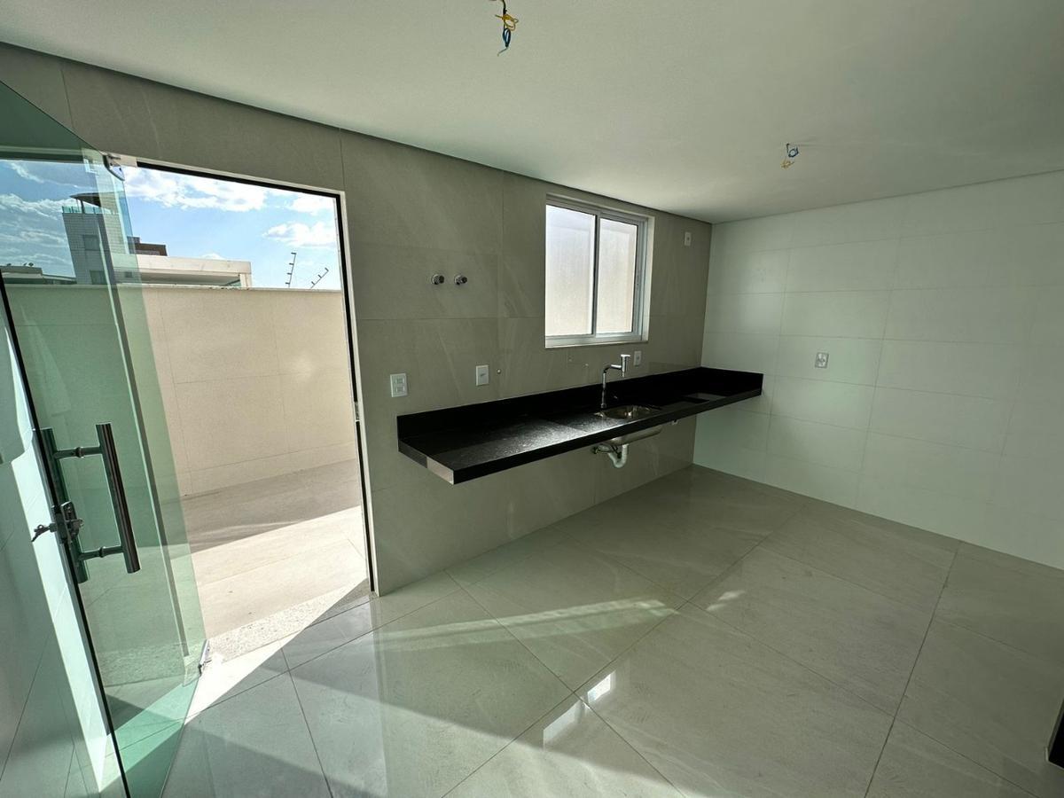Apartamento, Serrano, 4 Quartos, 3 Vagas, 1 Suíte
