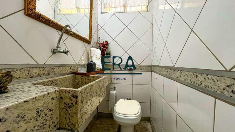 Casa, Serra, 4 Quartos, 2 Vagas, 2 Suítes