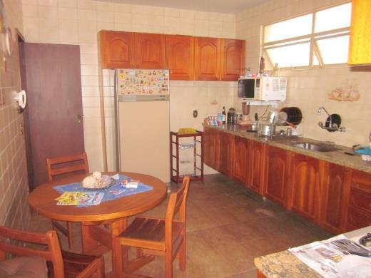Casa, Itapoã, 3 Quartos, 4 Vagas, 1 Suíte