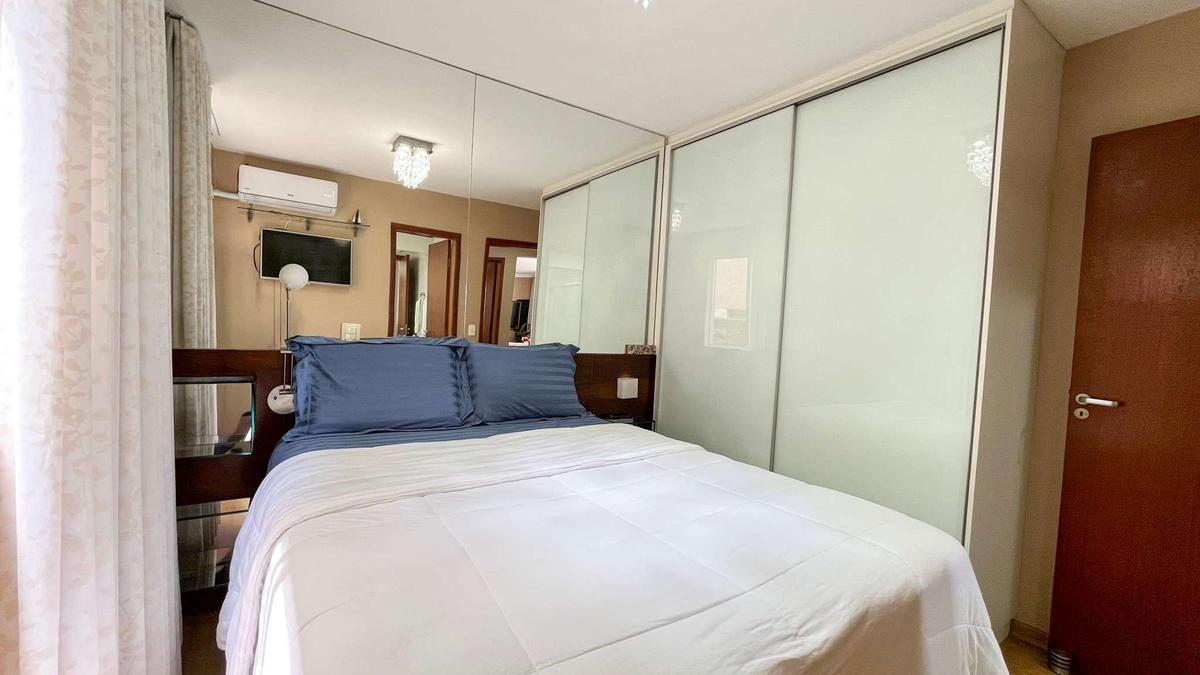 Apartamento, Sagrada Família, 3 Quartos, 2 Vagas, 1 Suíte