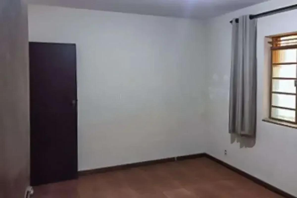 Casa, Betânia, 4 Quartos, 3 Vagas, 1 Suíte