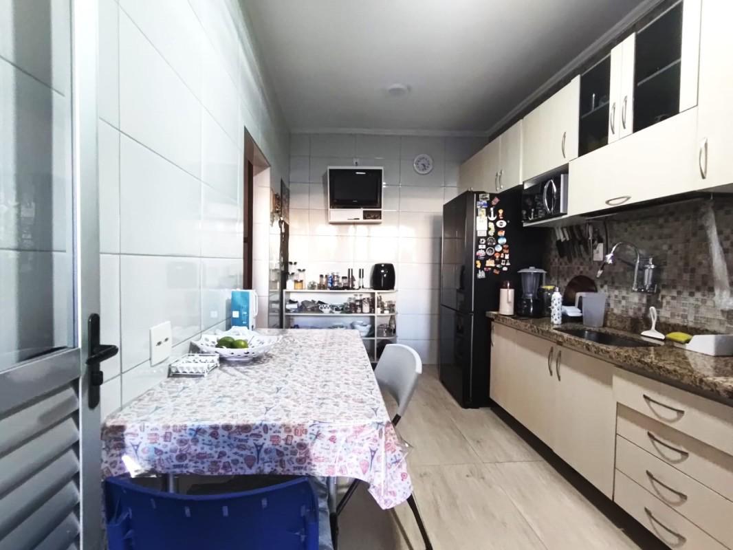 Casa, Europa, 8 Quartos, 3 Vagas, 2 Suítes