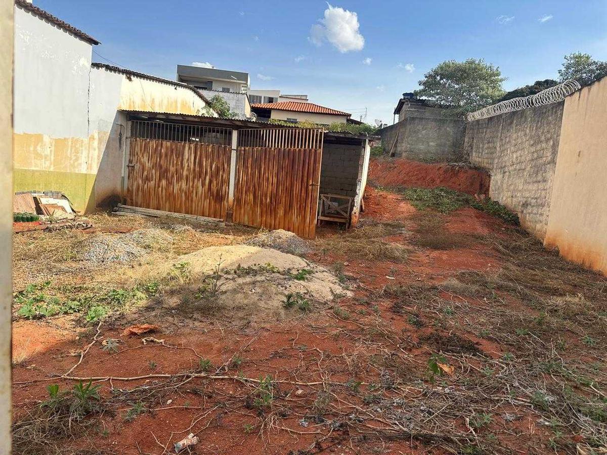 Lote, Centro, 0 Quarto, 0 Vaga