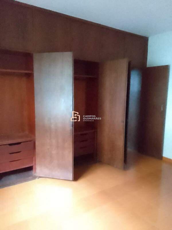 Casa, Industrial, 4 Quartos, 2 Vagas, 1 Suíte