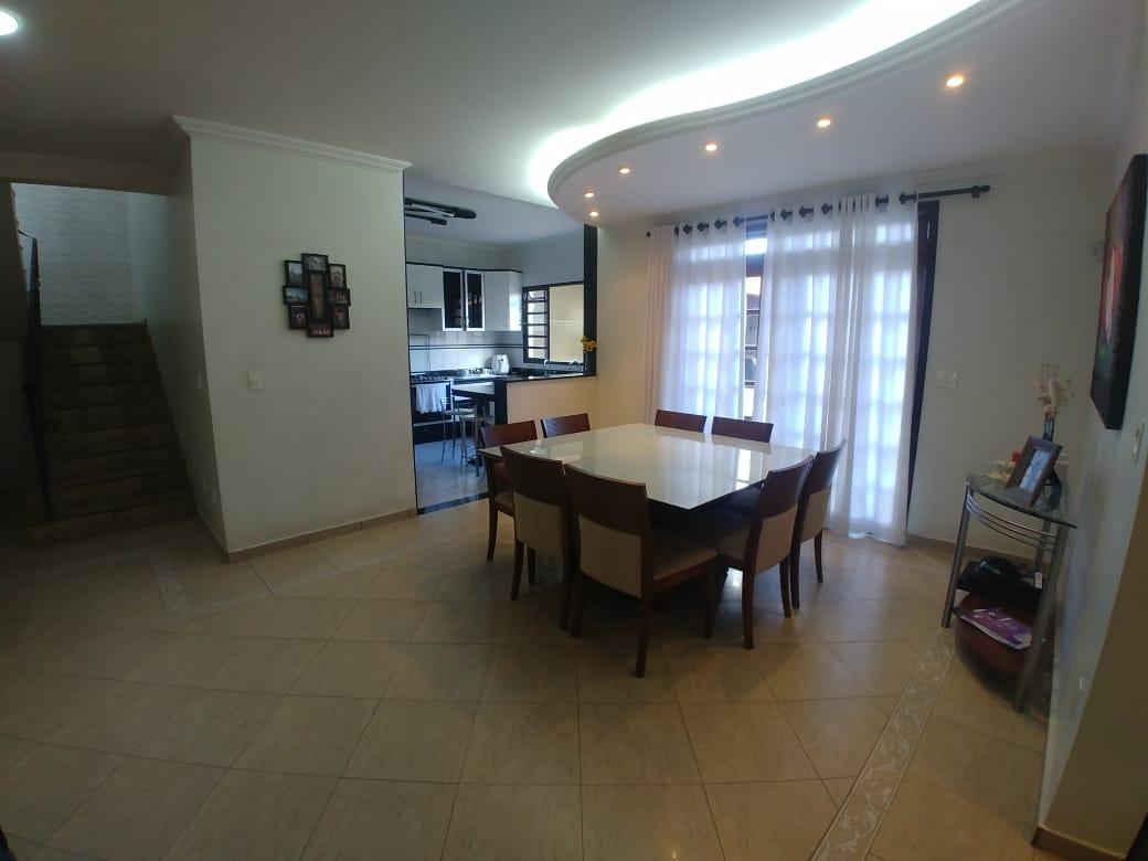 Casa, Jardim Riacho das Pedras, 3 Quartos, 8 Vagas, 1 Suíte