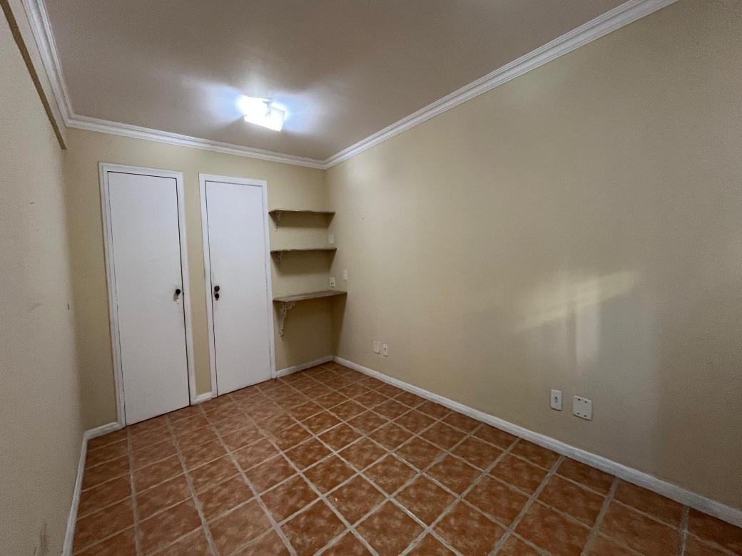 Sala, Barro Preto, 0 Quarto, 1 Vaga