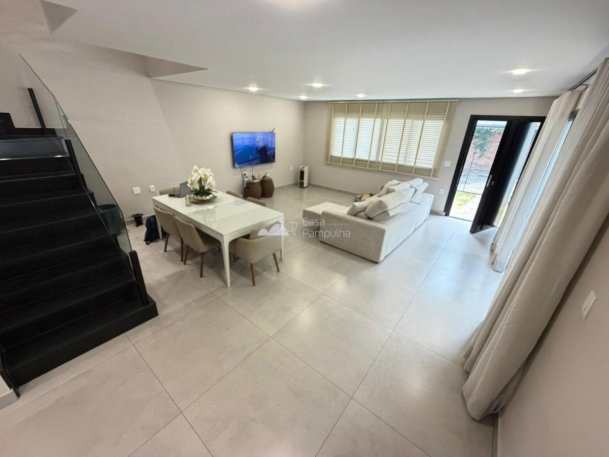 Casa, Trevo, 3 Quartos, 2 Vagas, 2 Suítes