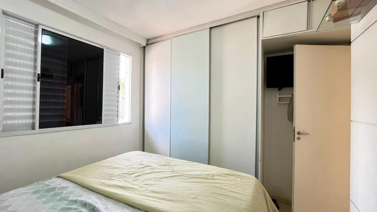 Casa, Buritis, 4 Quartos, 2 Vagas, 1 Suíte