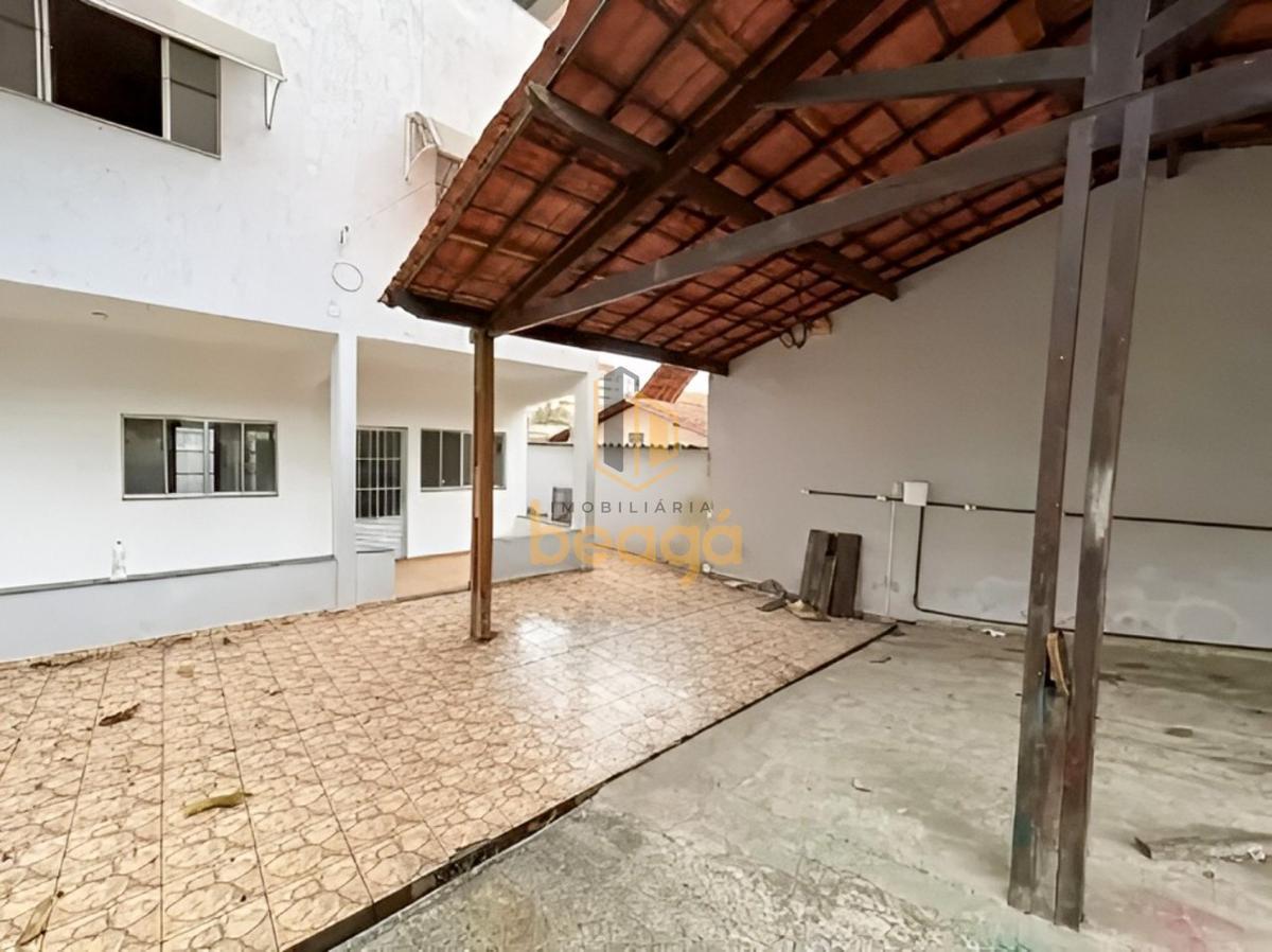 Casa, Planalto, 4 Quartos, 10 Vagas, 1 Suíte