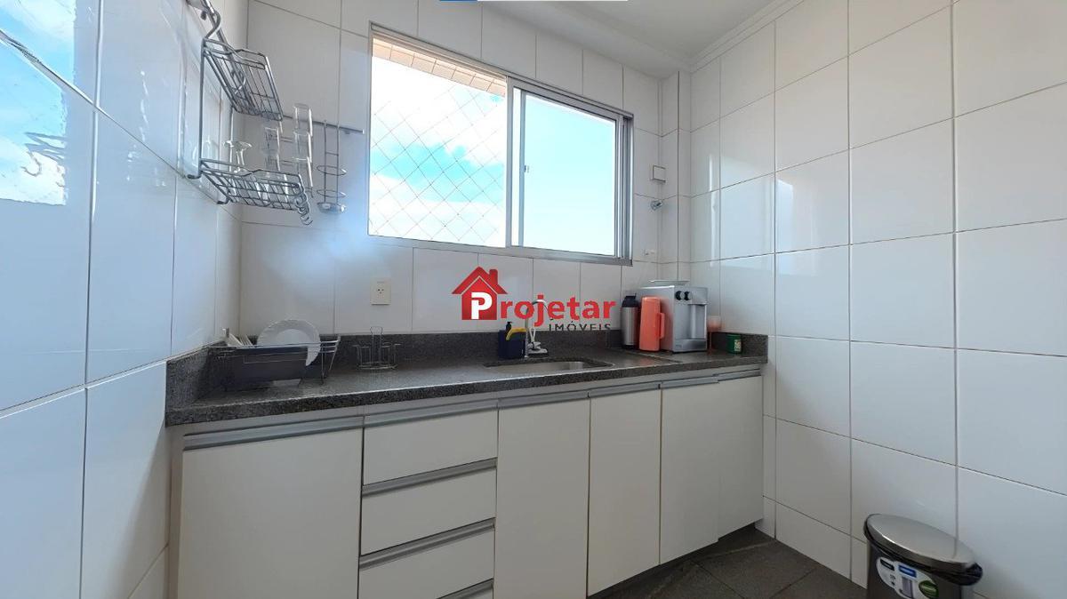 Apartamento, Floresta, 4 Quartos, 3 Vagas, 2 Suítes