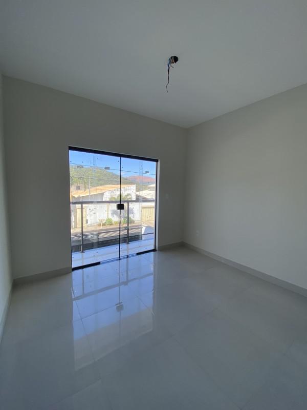 Casa, Masterville, 2 Quartos, 2 Vagas, 1 Suíte