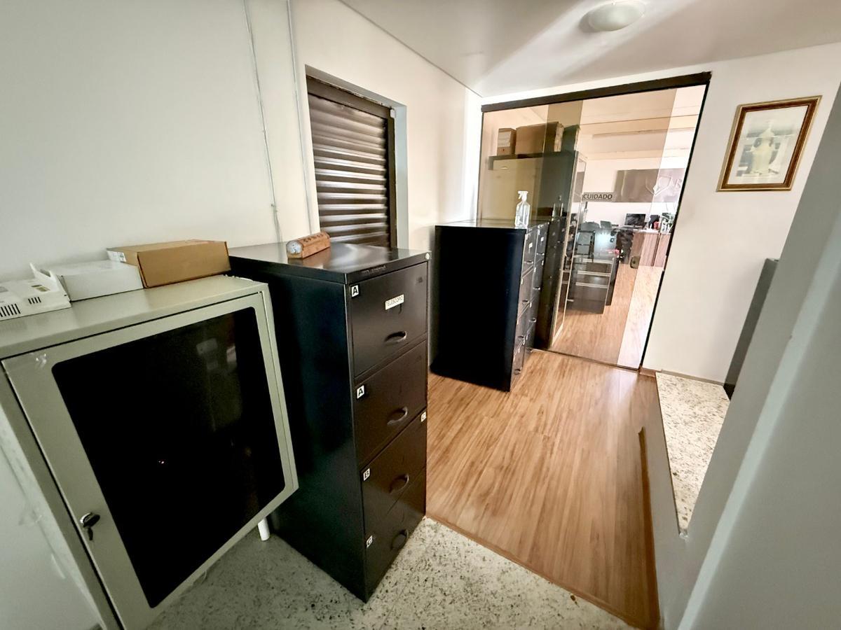 Sala, São José, 0 Quarto, 2 Vagas