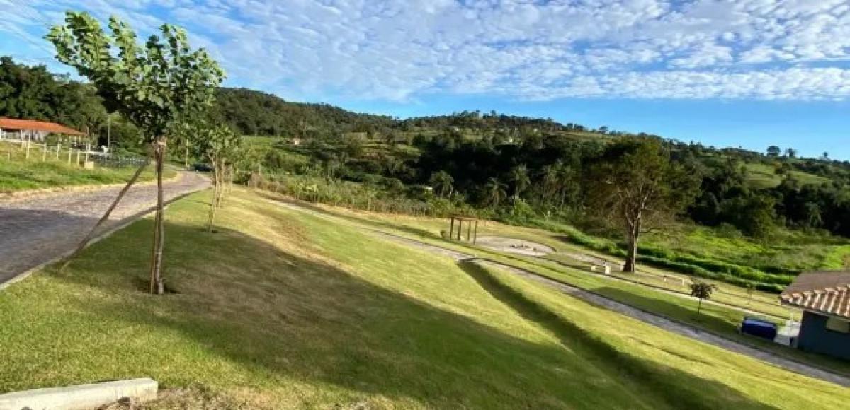 Lote, Jardim Universitário, 0 Quarto, 0 Vaga