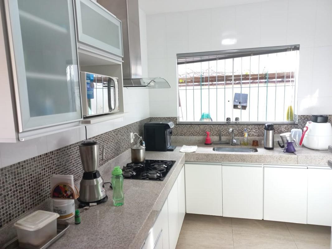 Casa, Planalto, 3 Quartos, 3 Vagas, 1 Suíte