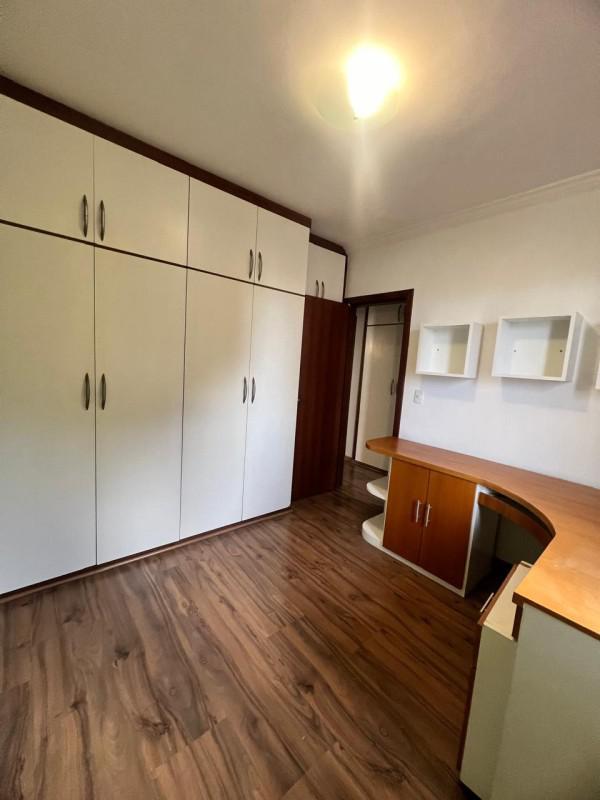 Casa, Castelo, 3 Quartos, 1 Vaga, 1 Suíte