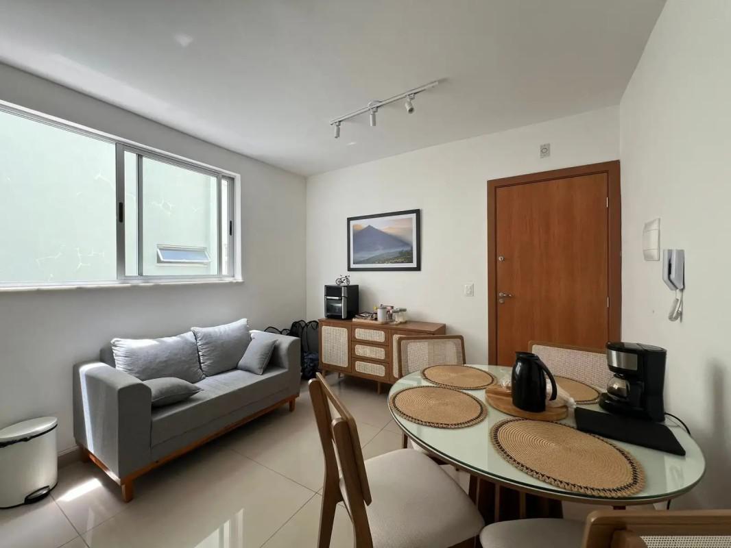 Apartamento, Sagrada Família, 2 Quartos, 1 Vaga