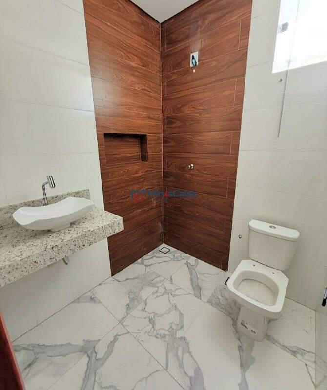 Casa, Córrego Novo, 3 Quartos, 2 Vagas, 1 Suíte