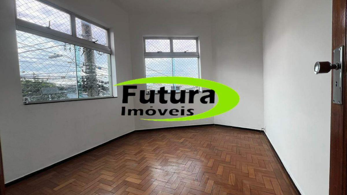 Casa, Miramar (barreiro), 4 Quartos, 2 Vagas, 2 Suítes