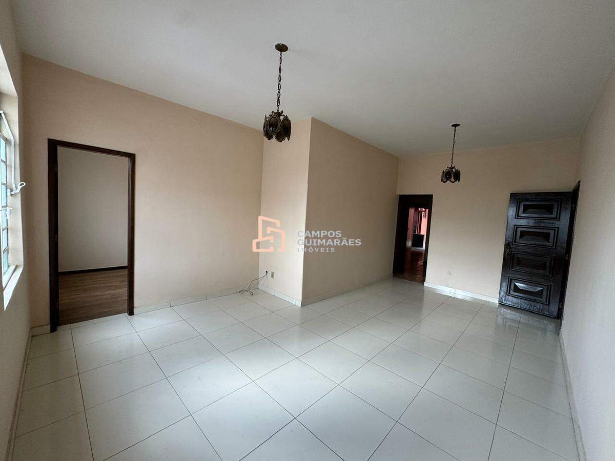 Casa, Centro, 3 Quartos, 1 Vaga, 1 Suíte