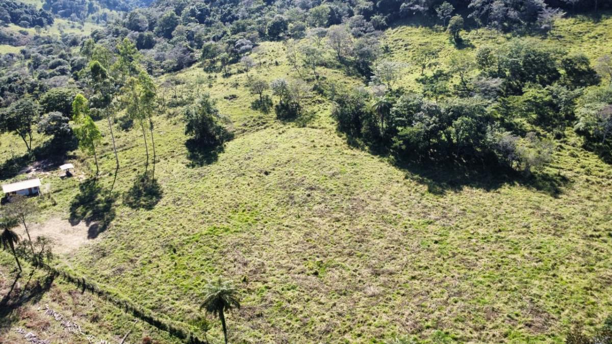 Fazenda, Zona Rural, 2 Quartos, 0 Vaga