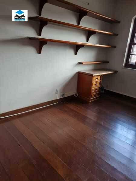 Casa, Luxemburgo, 5 Quartos, 3 Vagas, 1 Suíte