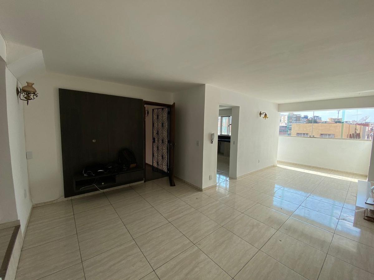 Casa, Colégio Batista, 5 Quartos, 3 Vagas, 1 Suíte