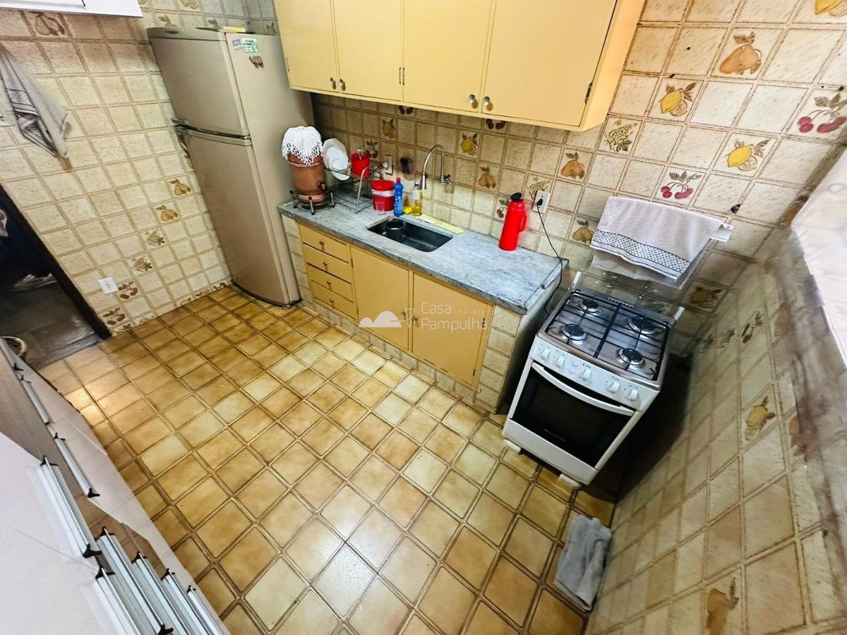 Casa, Santa Branca, 6 Quartos, 5 Vagas, 1 Suíte